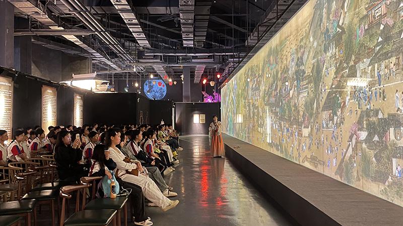 宁明亭亮中学牵手ACMALL，共启AI研学活动新征程